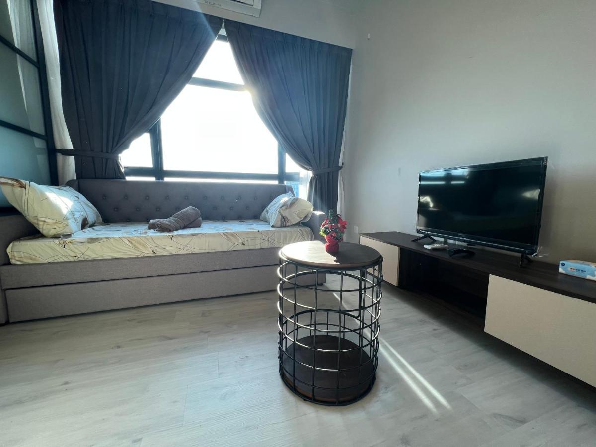 Tk - Sea View And Mount Kinabalu View Apartment
