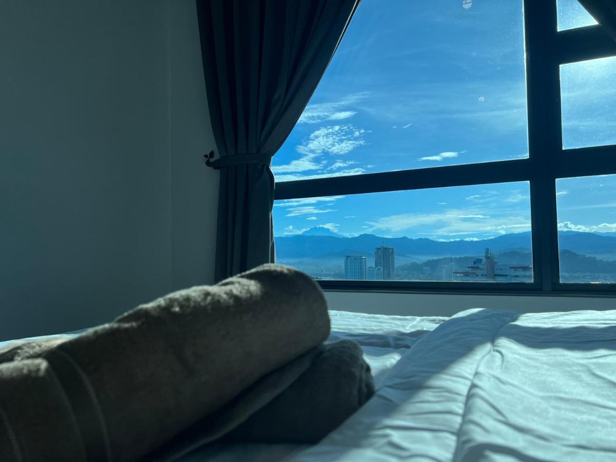 Tk - Sea View And Mount Kinabalu View